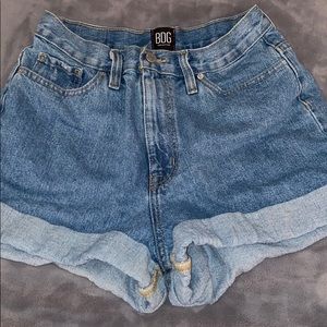 BDG Mom jean